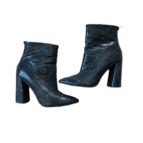 BOOHOO BOOTIES | SNAKESKIN PRINT | 4” BLOCK HEEL | BLUE / BLACK | SIZE 8 - Picture 1 of 7